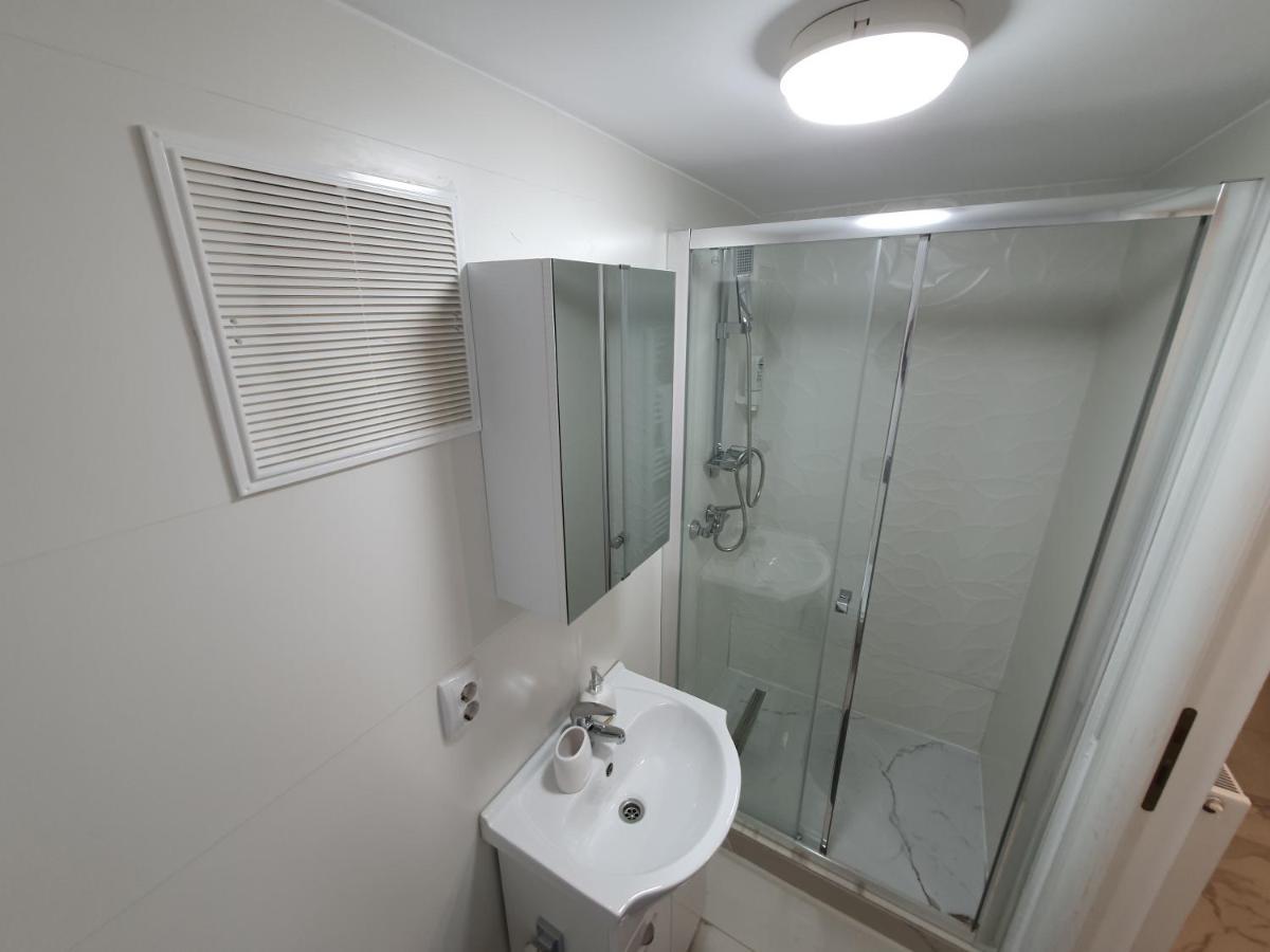 Aparthotel Arena Cluj Napoca Bagian luar foto